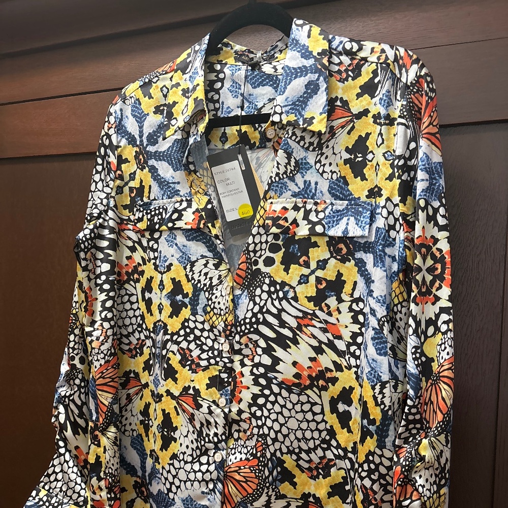 NWT Alberto Makali Butterfly Print Blouse - Size L